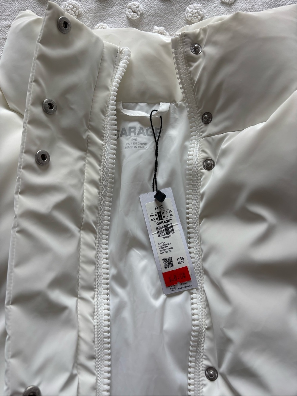 Garage Puffer, Padded Puff in Bright White. Cropped, Never worn. Size Small - Picture 6 of 7